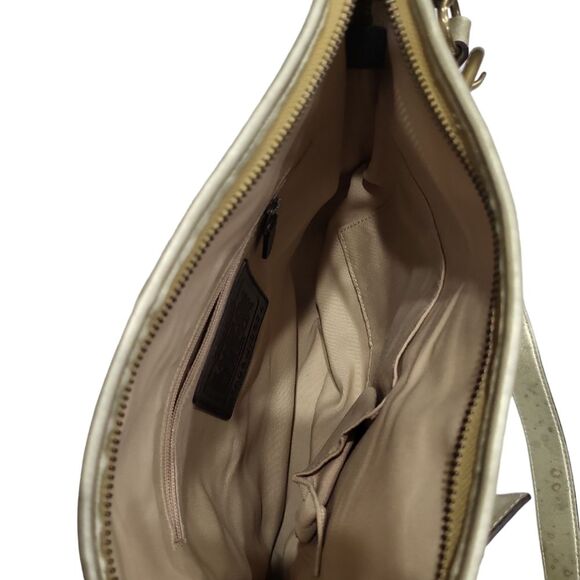 VINTAGE COACH N•A06W-3574 SIGNATURE GOLD COLOR COACH LOGO CROSSBODY BAG - Picture 4 of 11